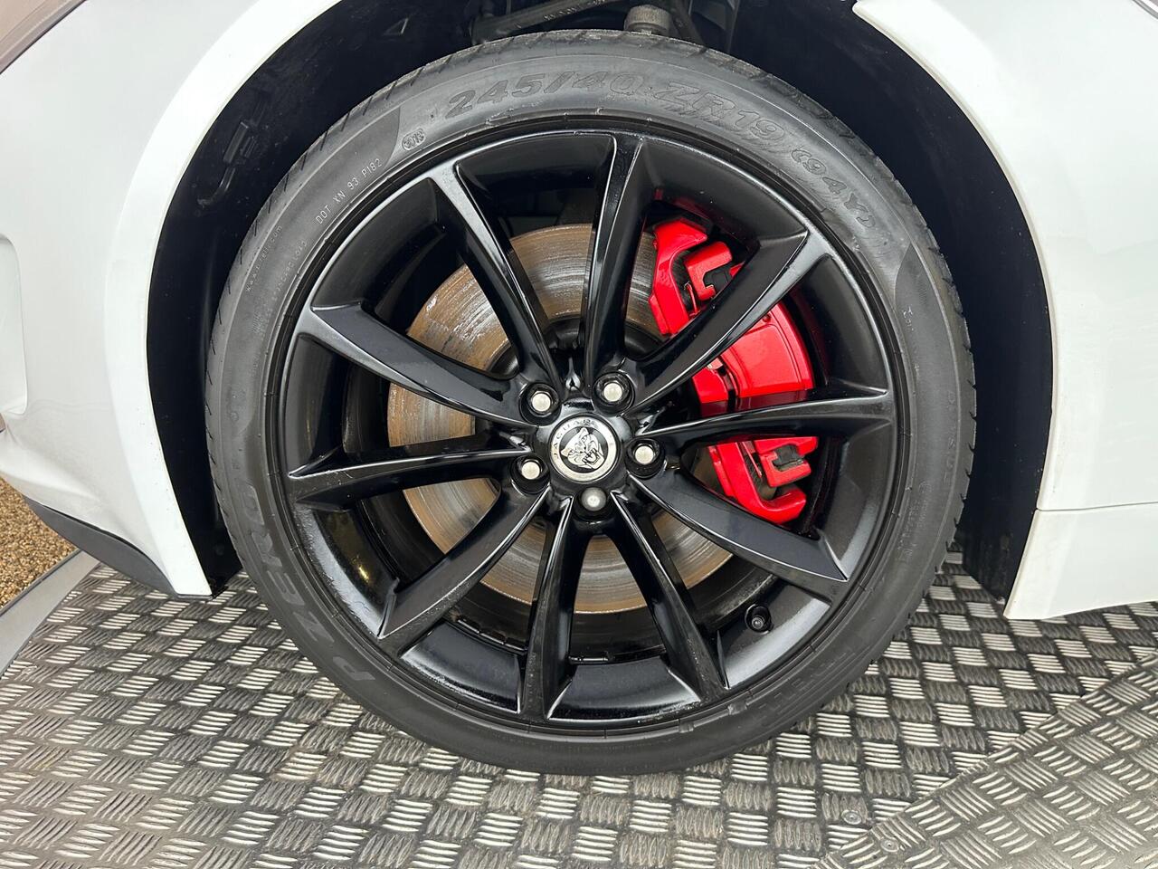 Jaguar F-Type HY64MHK
