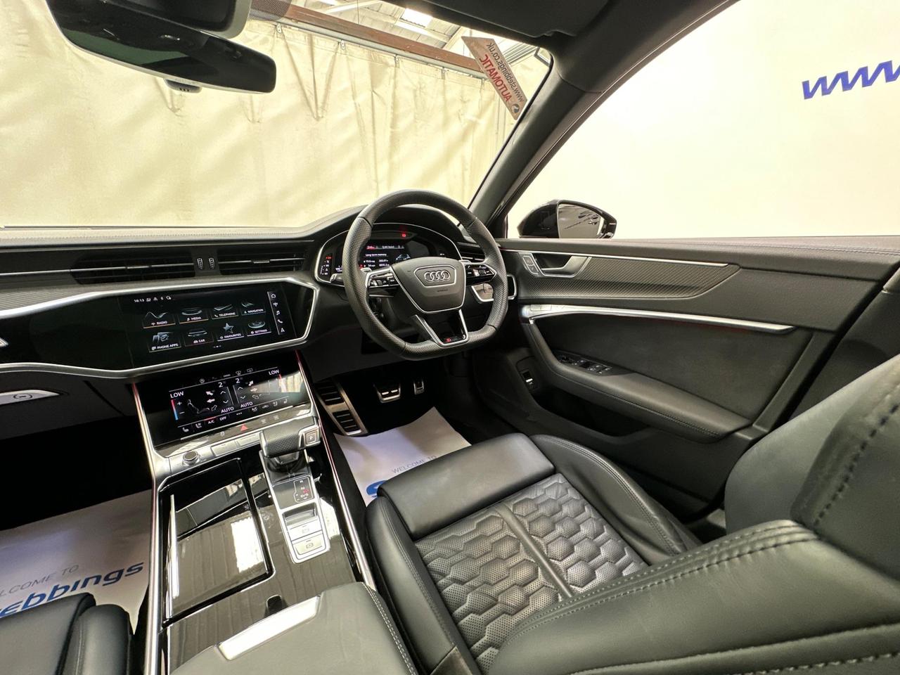 Audi RS6 Avant WU71CXE