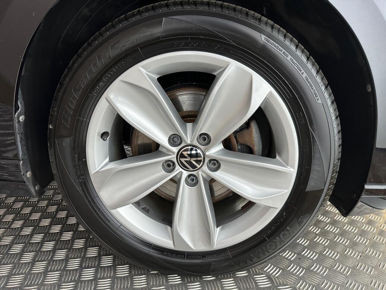 Volkswagen Passat YC71RXO