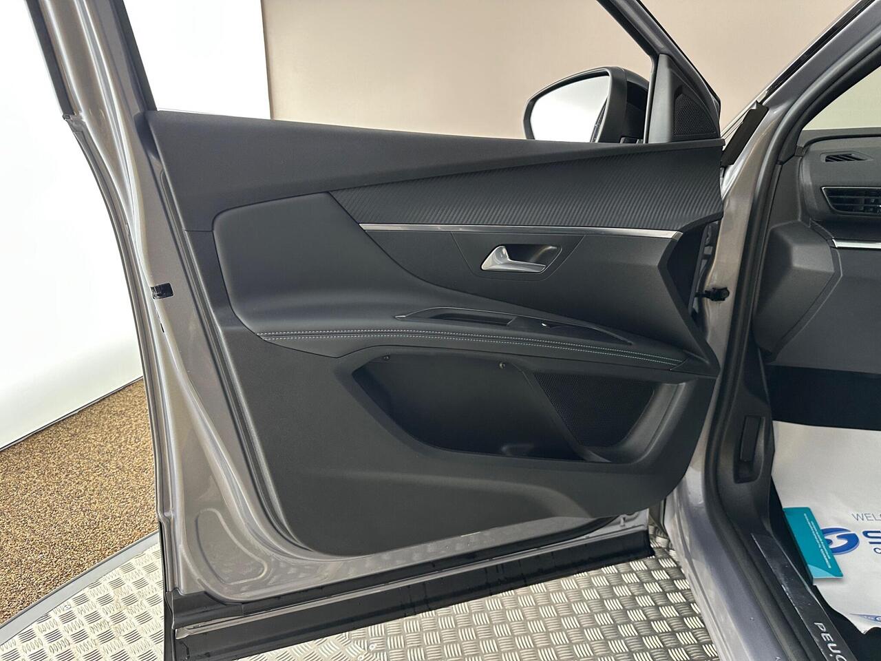 Peugeot 3008 BJ24GXX