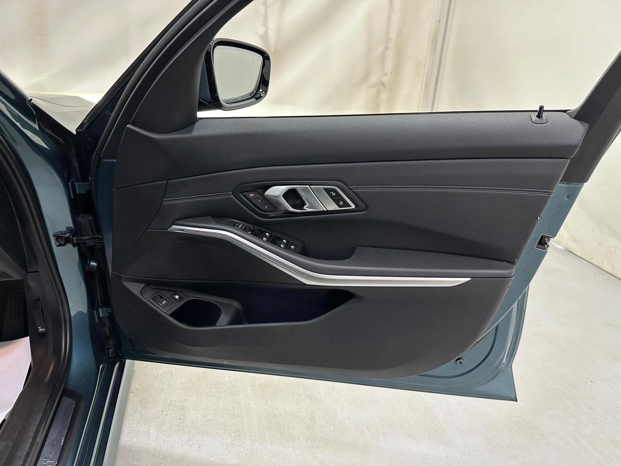 BMW 3 Series LM70MMF