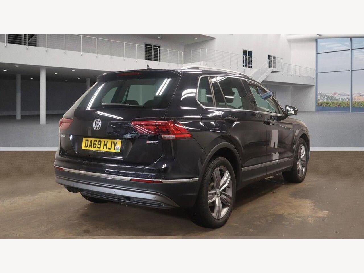 Volkswagen Tiguan DA69HJY