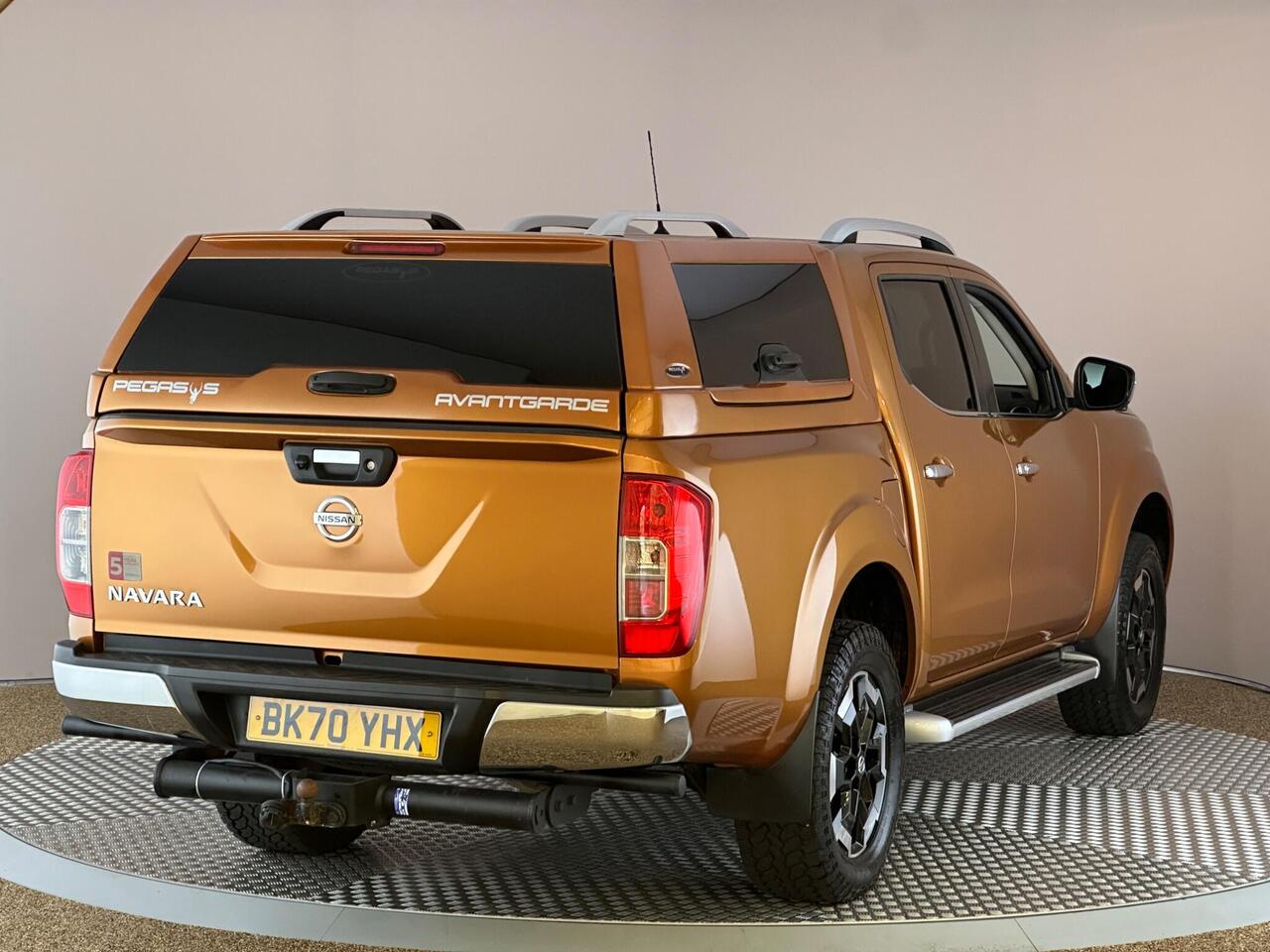 Nissan Navara BK70YHX