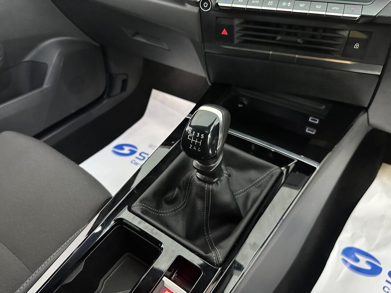 Vauxhall Astra WR72FGG