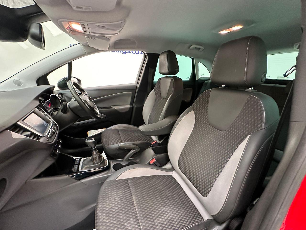 Vauxhall Crossland X AU69DFD