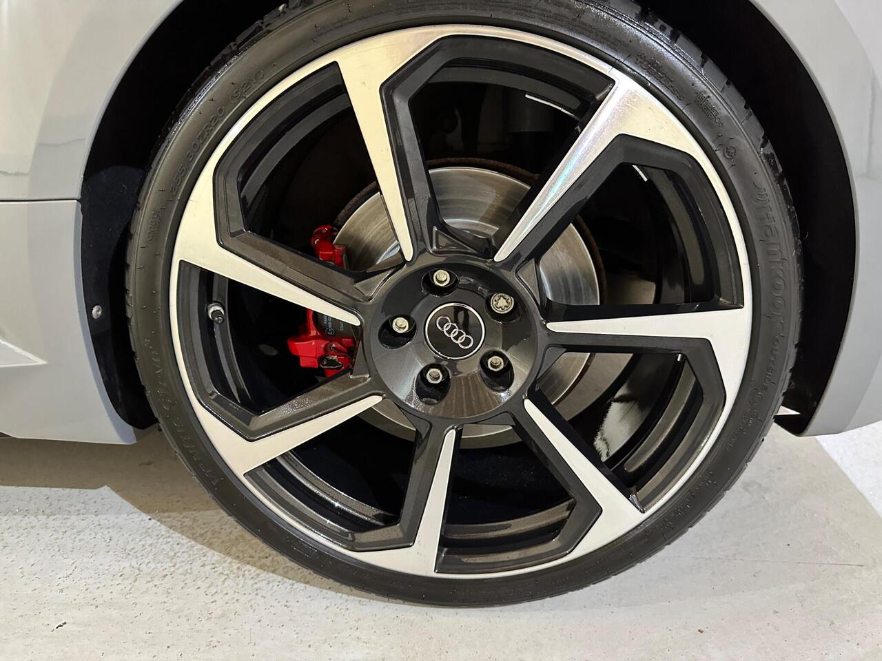 Audi TT RS RY19NZZ
