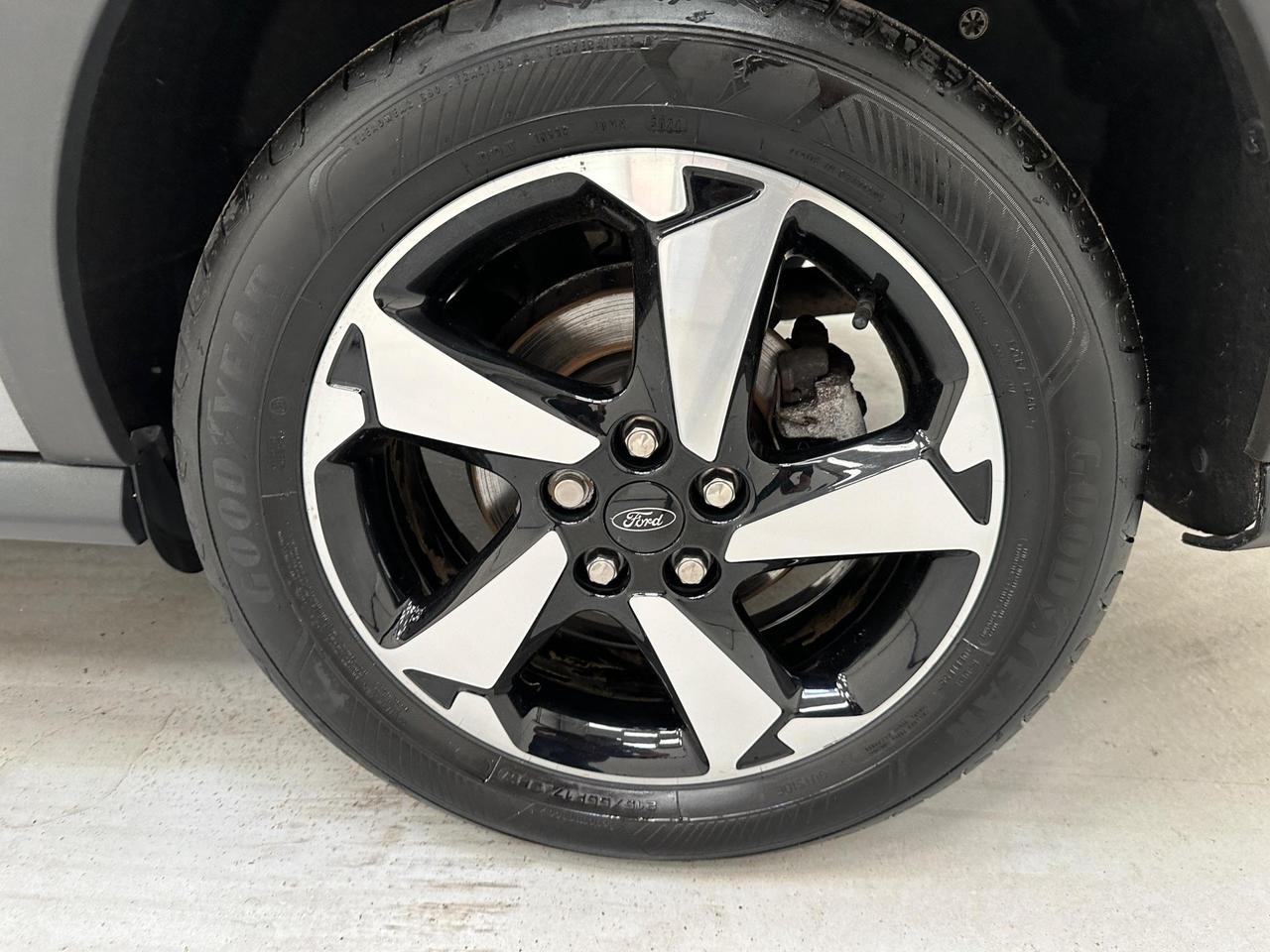 Ford Grand Tourneo Connect CN22PDZ