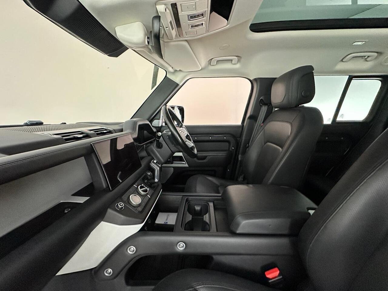 Land Rover Defender 130 BL72MHF