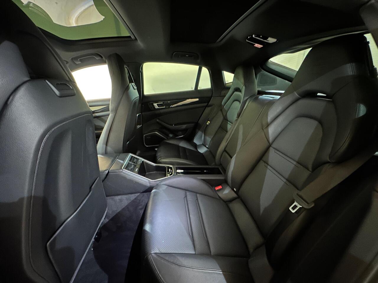 Porsche Panamera VU67KYG