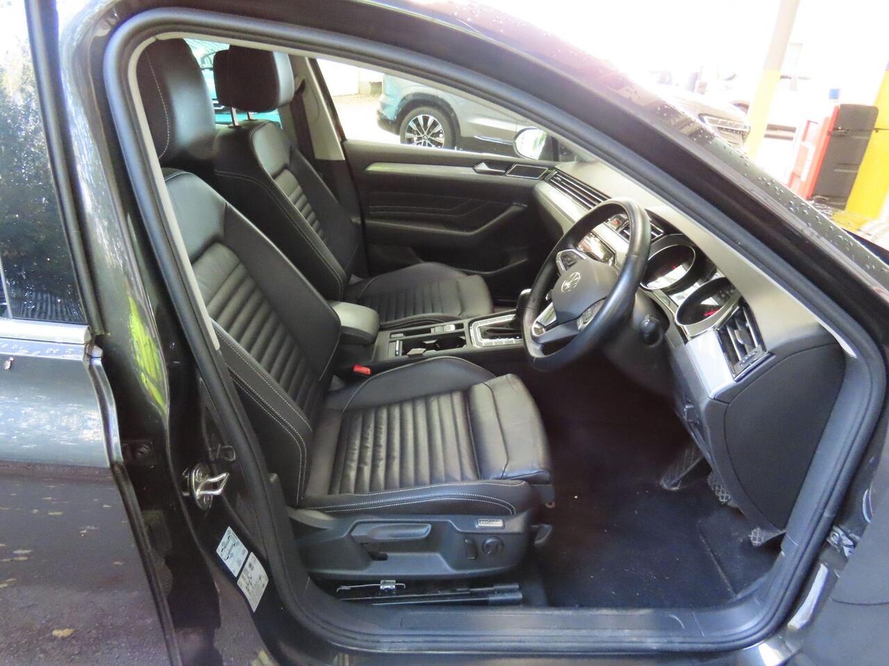 Volkswagen Passat DA72ZDH