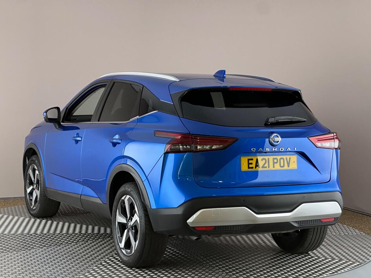 Nissan Qashqai EA21POV