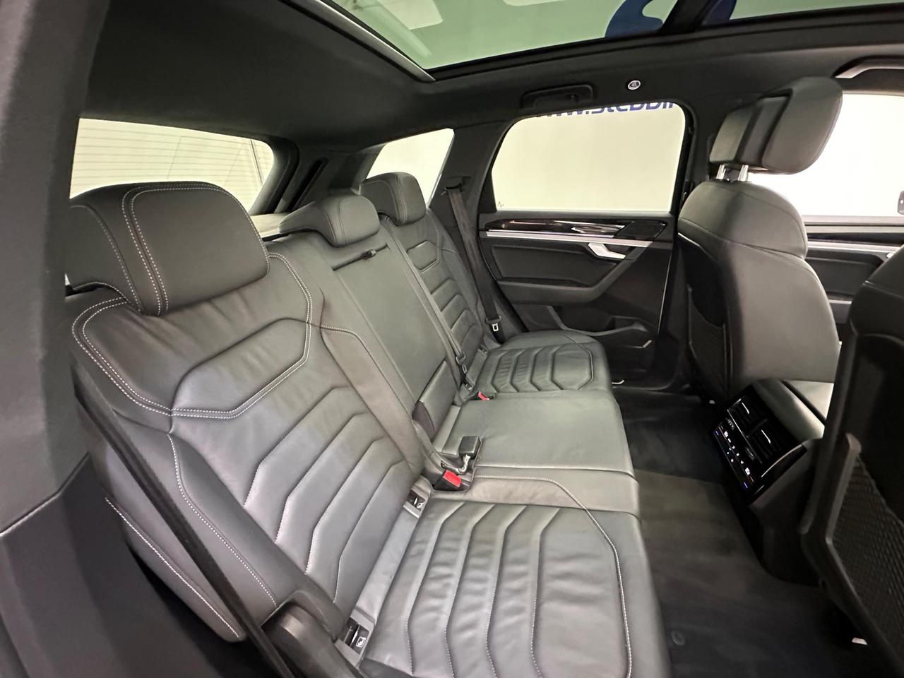 Volkswagen Touareg VK21UHB