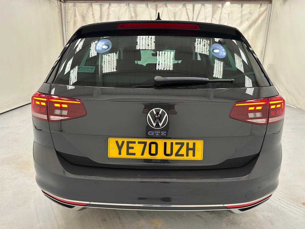 Volkswagen Passat YE70UZH