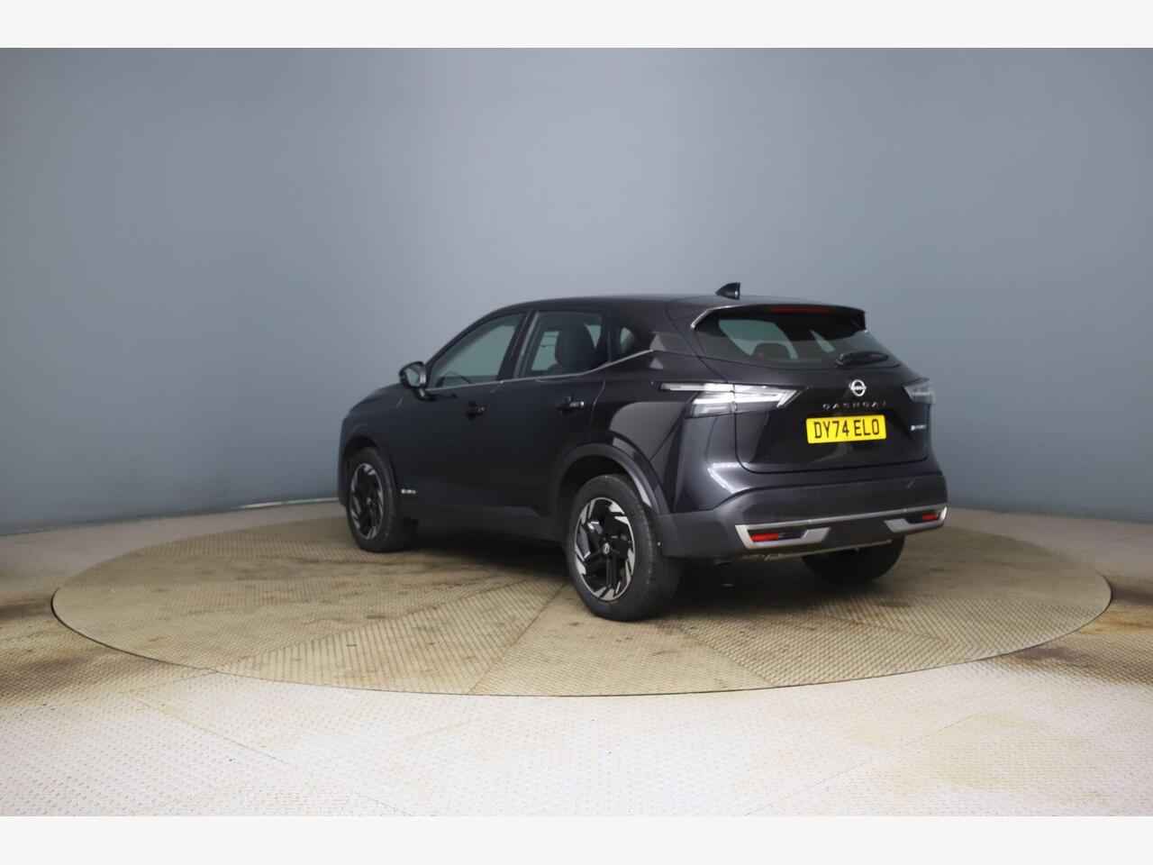 Nissan Qashqai DY74ELO