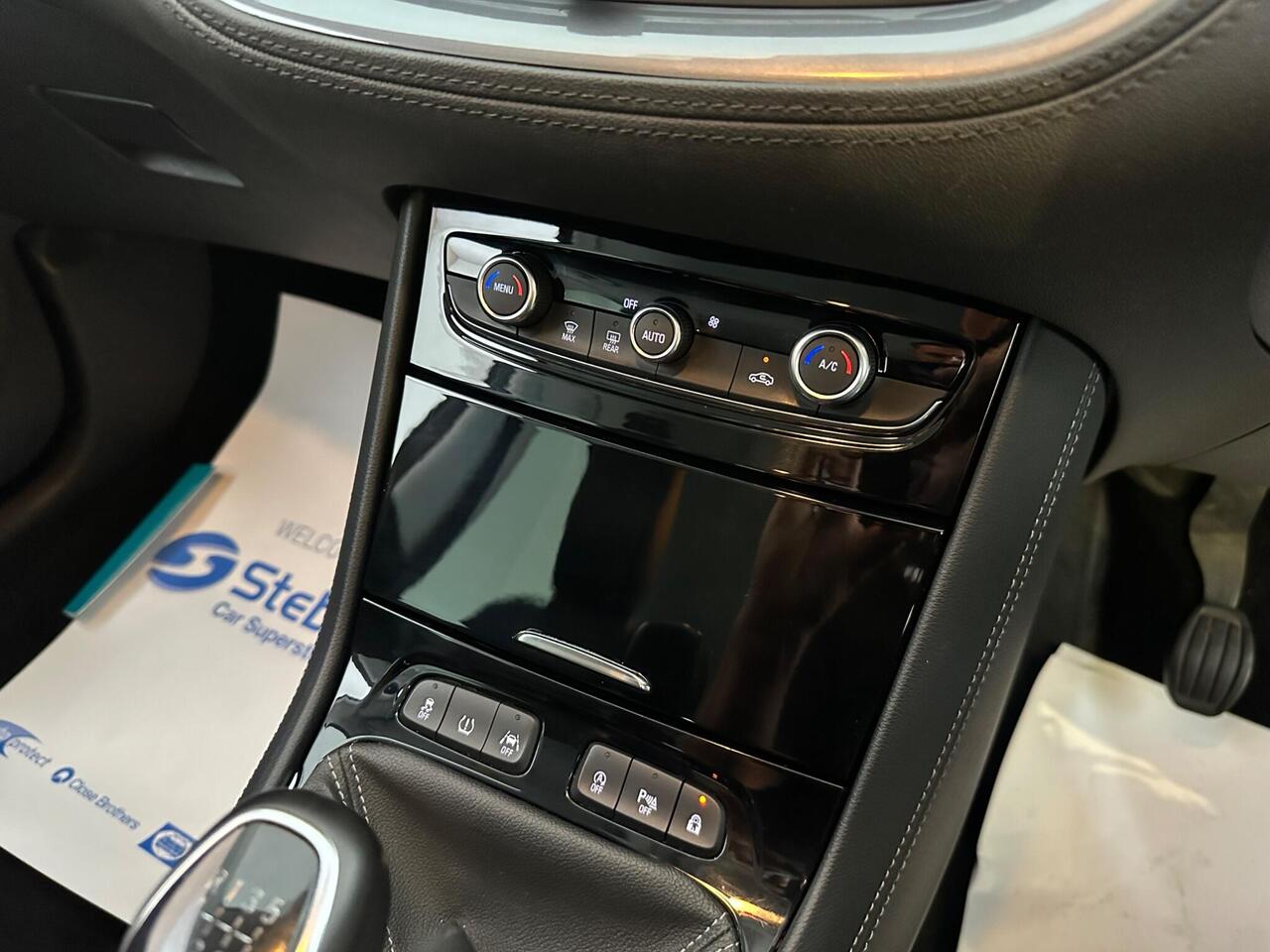 Vauxhall Grandland X DY68ZWW