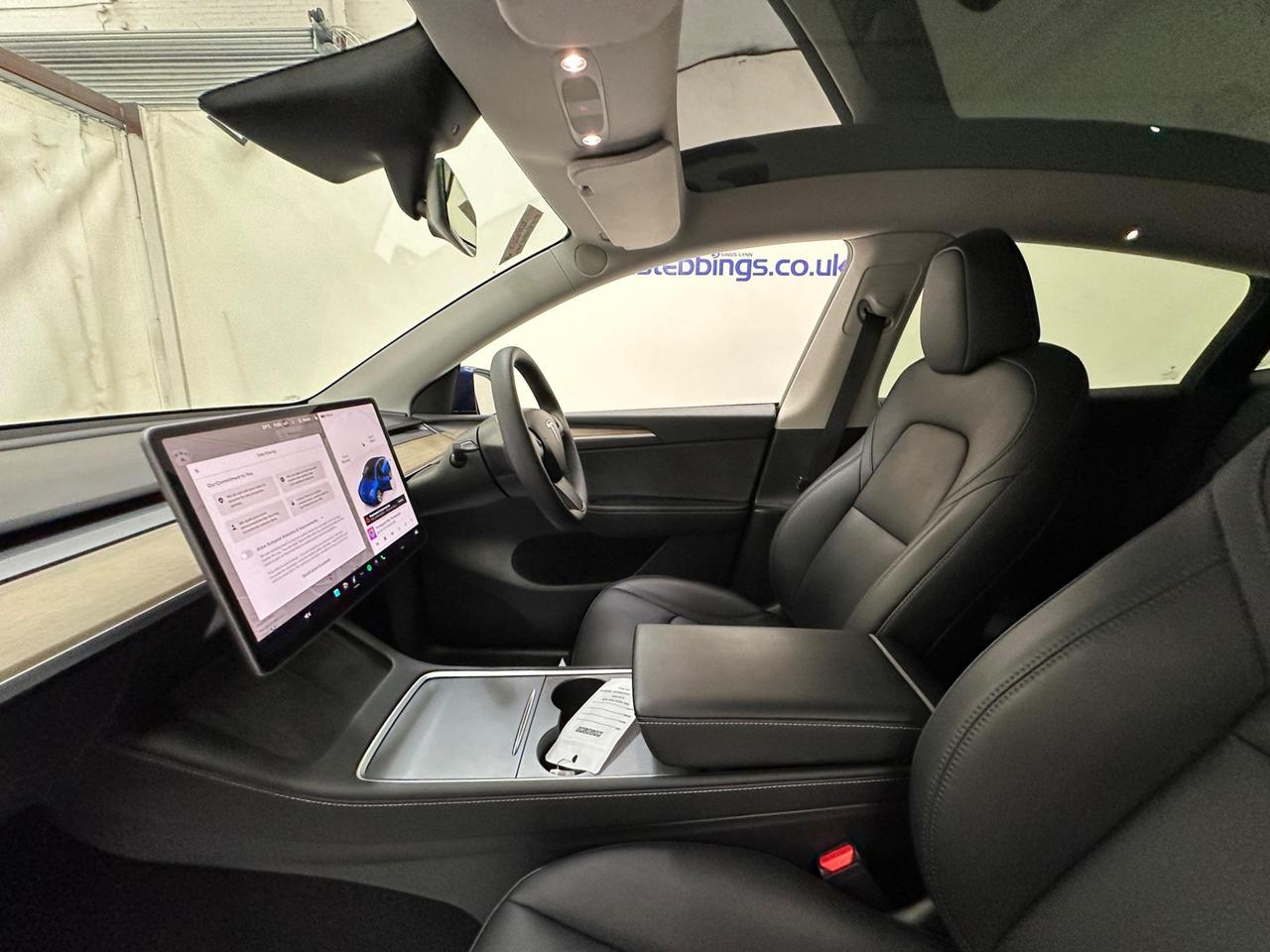 Tesla Model Y GJ23KMV