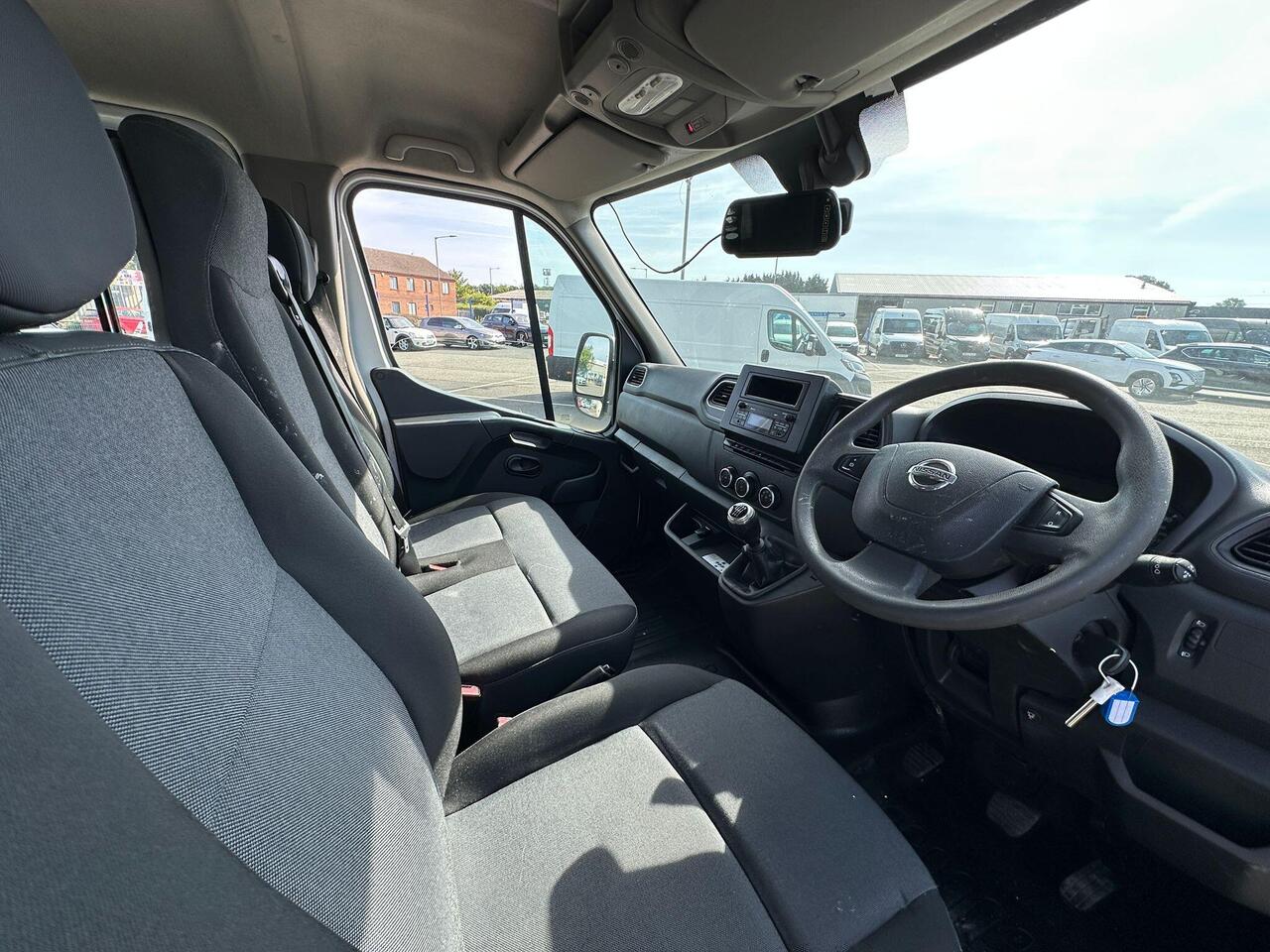 Nissan NV400 NX21HRO