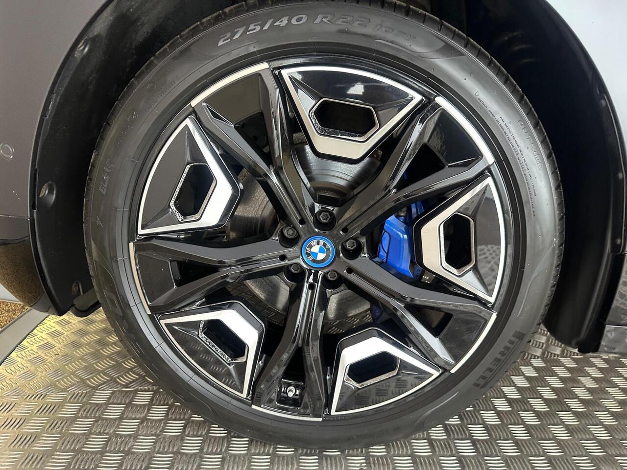 BMW iX KS72EXT