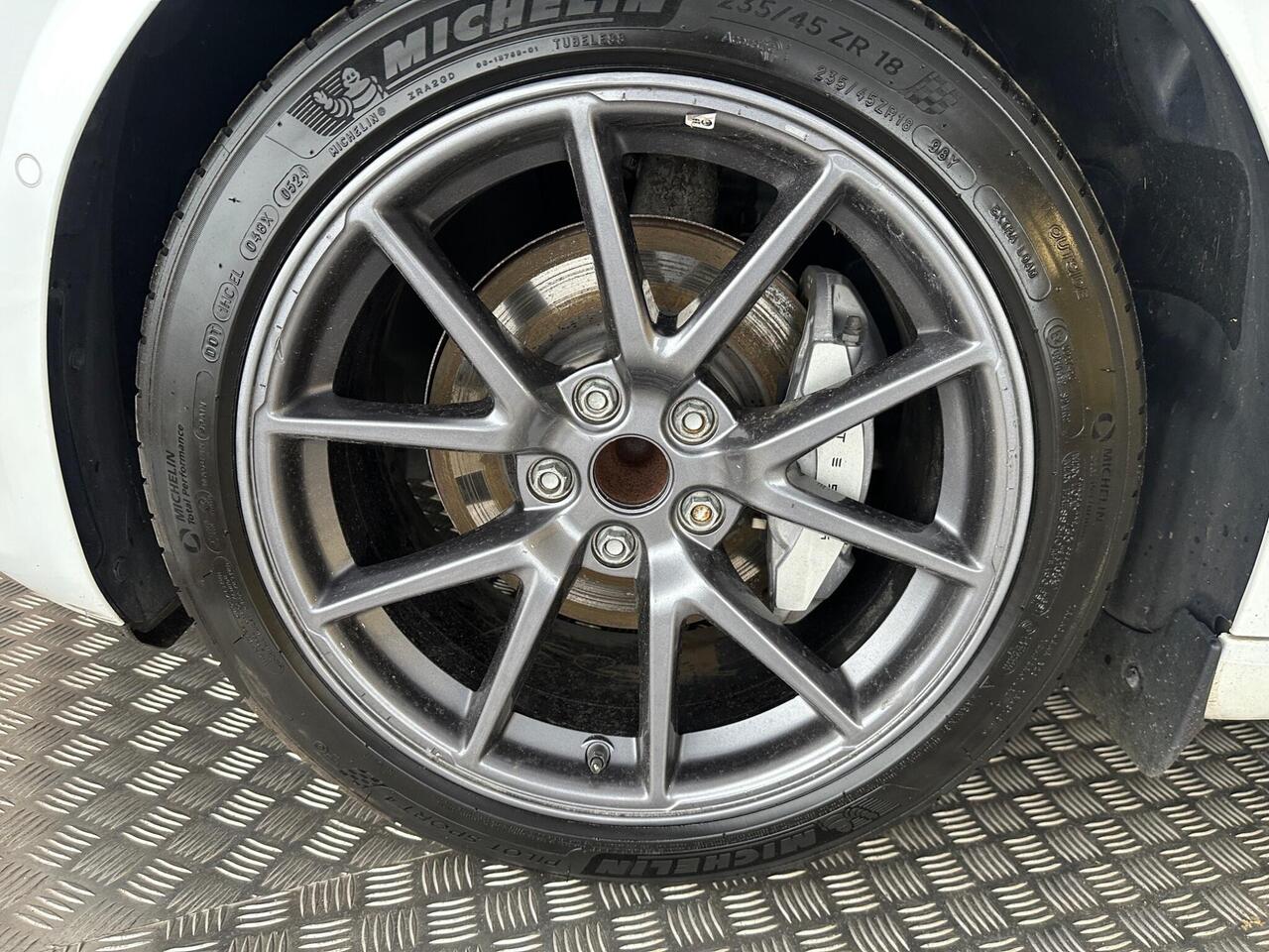 Tesla Model 3 AF22DVZ