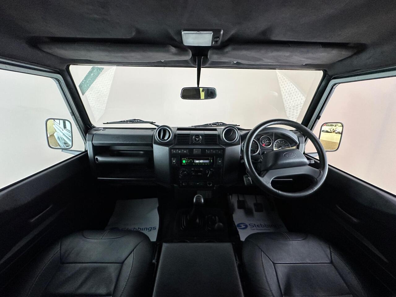 Land Rover Defender 90 GF65NXH
