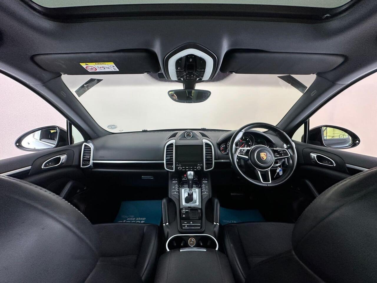 Porsche Cayenne KE67GBU