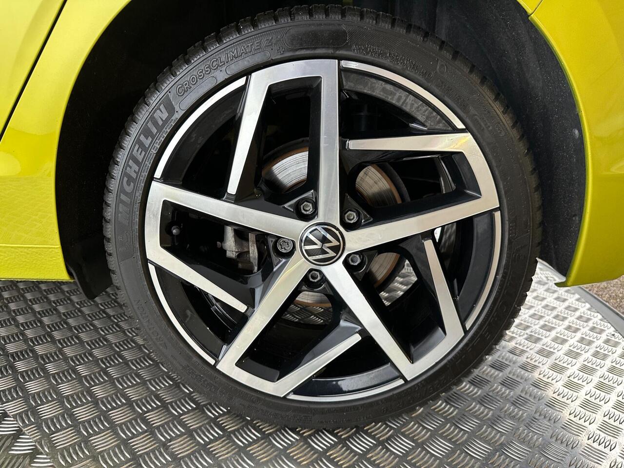 Volkswagen Golf NH21GKG