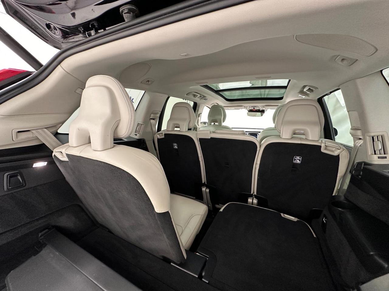 Volvo XC90 YT67WMO
