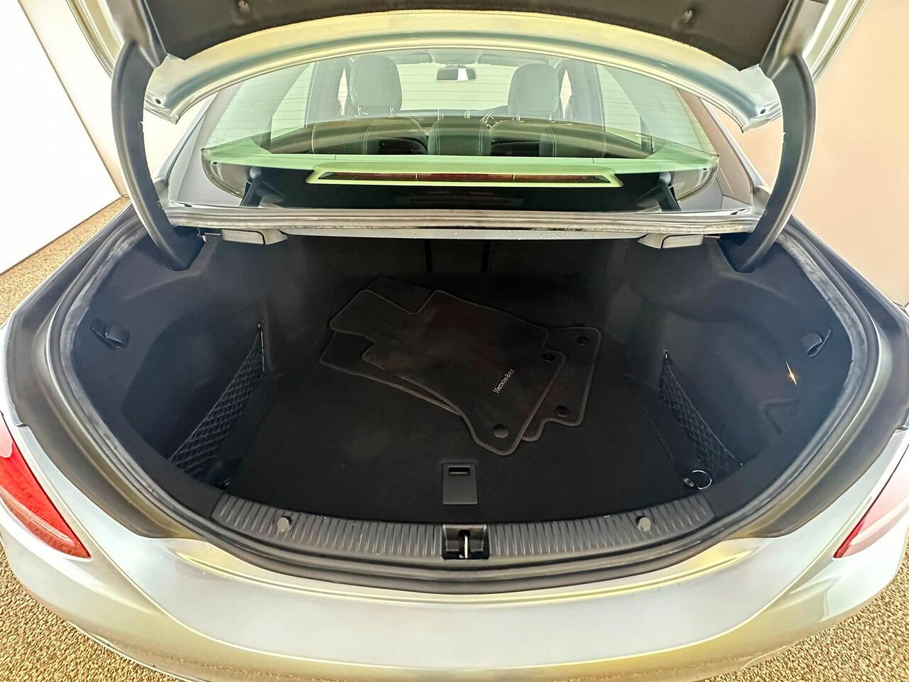 Mercedes-Benz C Class NL64GGX