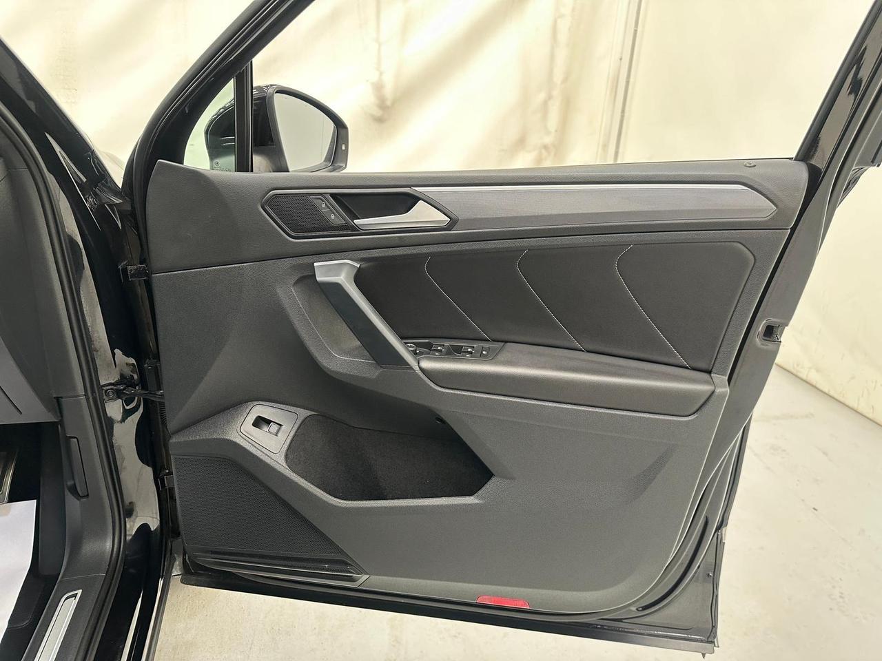 Volkswagen Tiguan KY19ZUB