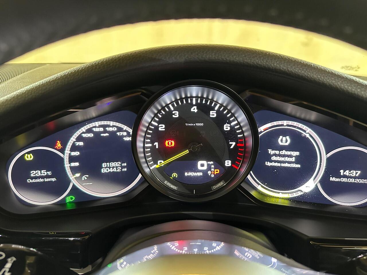 Porsche Panamera VU67KYG