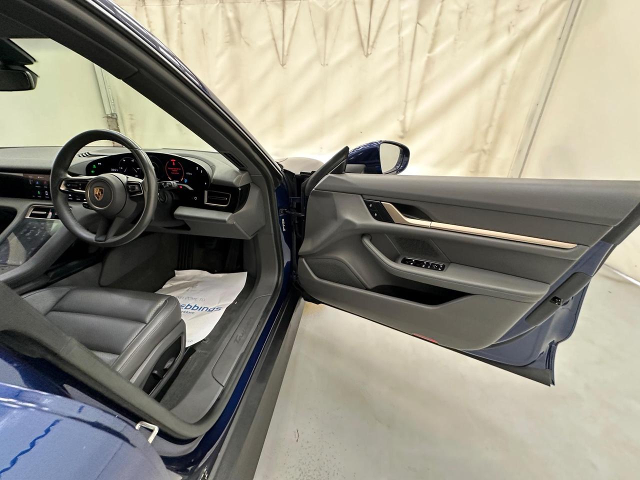Porsche Taycan LB22MVG