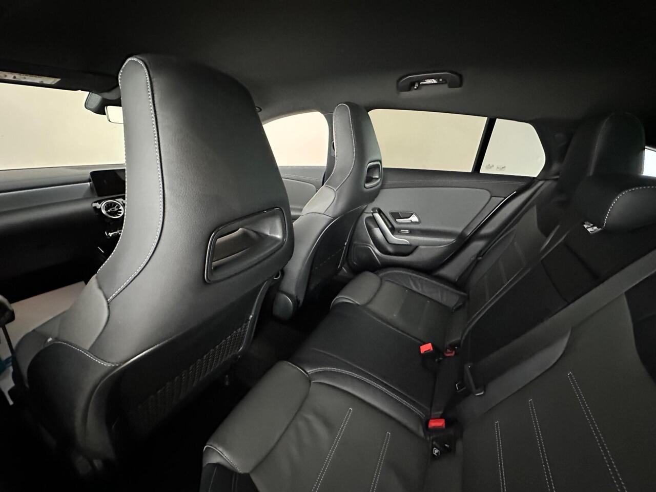 Mercedes-Benz CLA OV72KXF