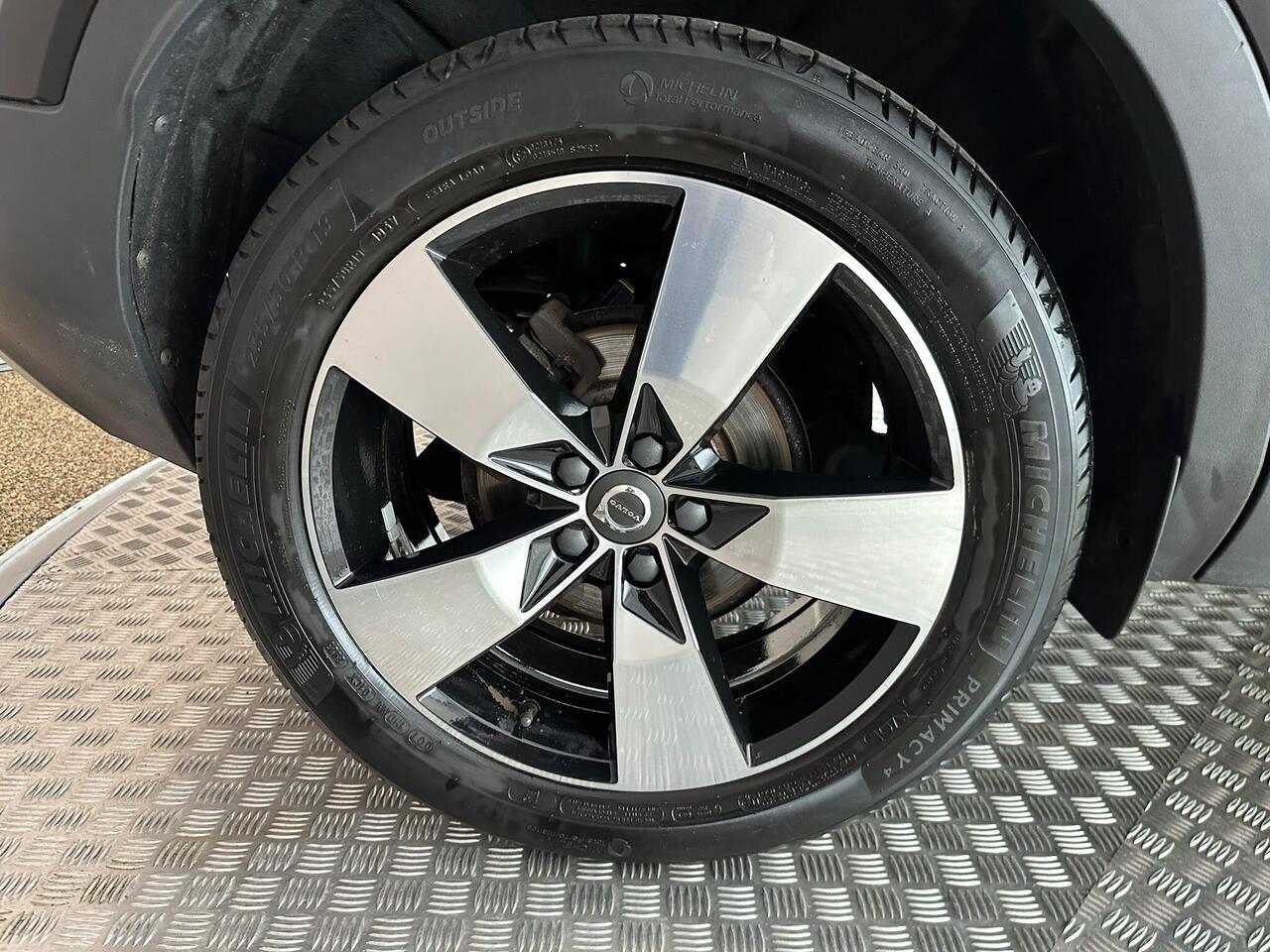 Volvo XC40 YW19UKO
