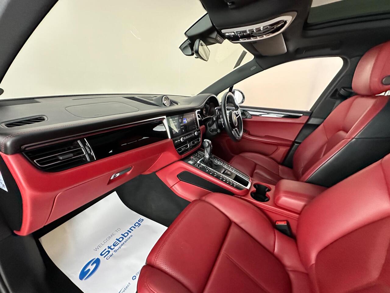 Porsche Macan AO20ZJJ