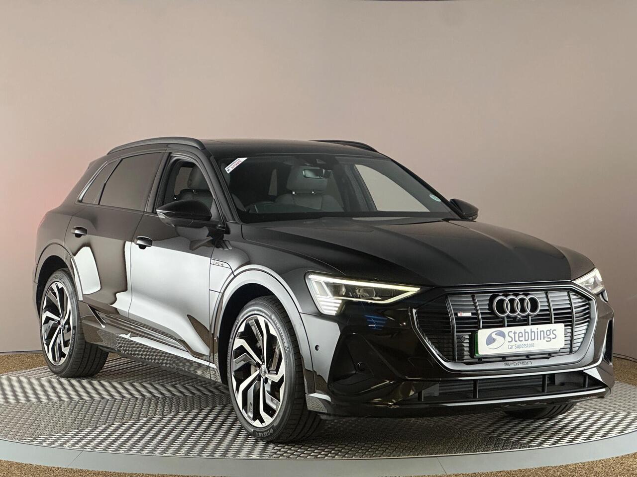 Audi e-tron YH71TLY