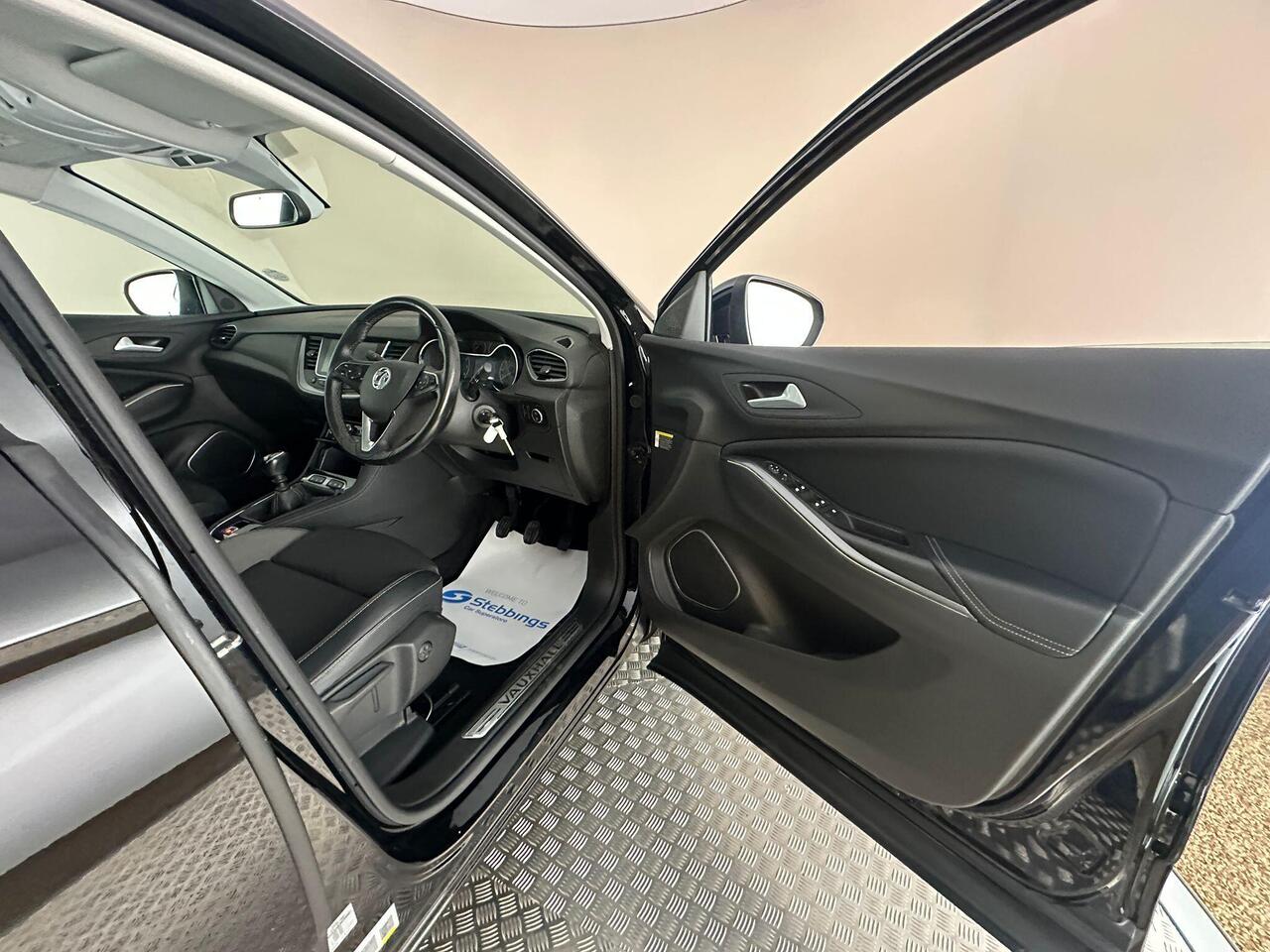 Vauxhall Grandland X BV68KKY