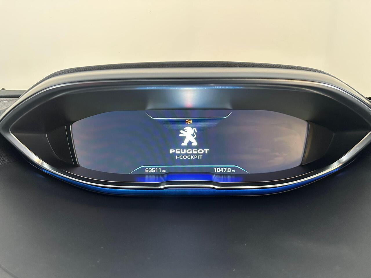 Peugeot 5008 YC69YJN