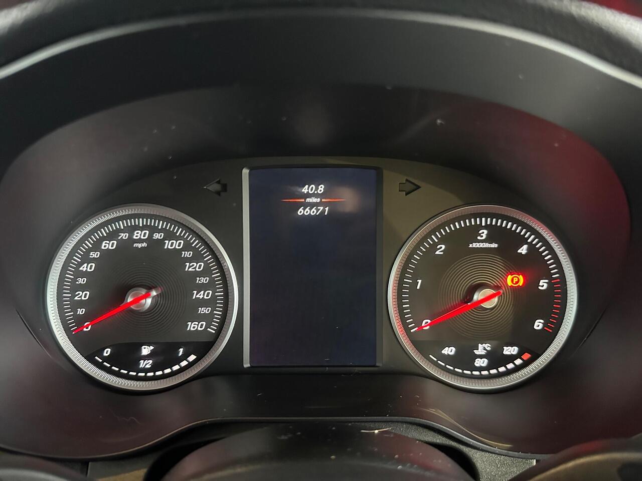 Mercedes-Benz GLC YM19PNO