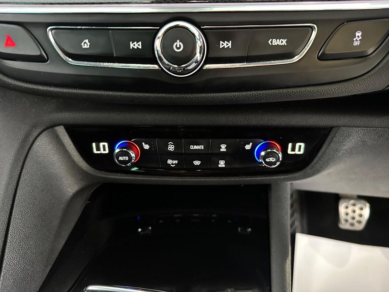 Vauxhall Insignia DY67VWC