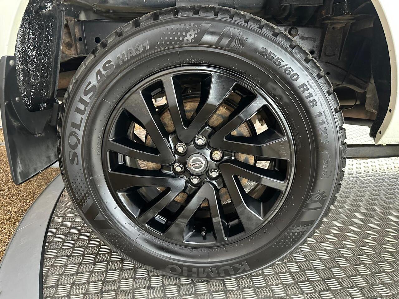 Nissan Navara HJ68GNU