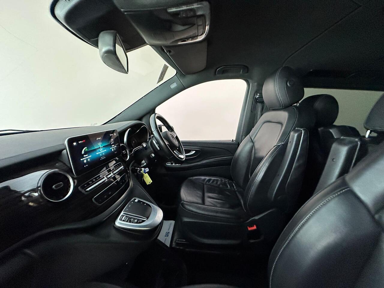 Mercedes-Benz V Class WA72UGG
