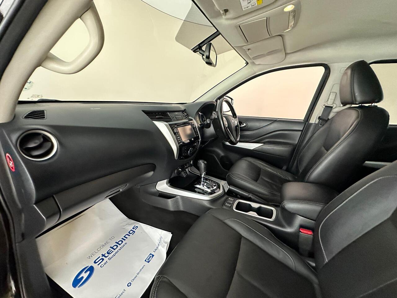 Nissan Navara WJ68YNW