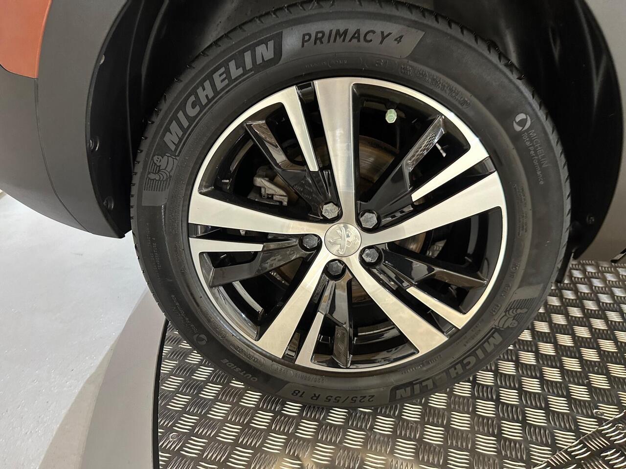 Peugeot 5008 YP21AXZ