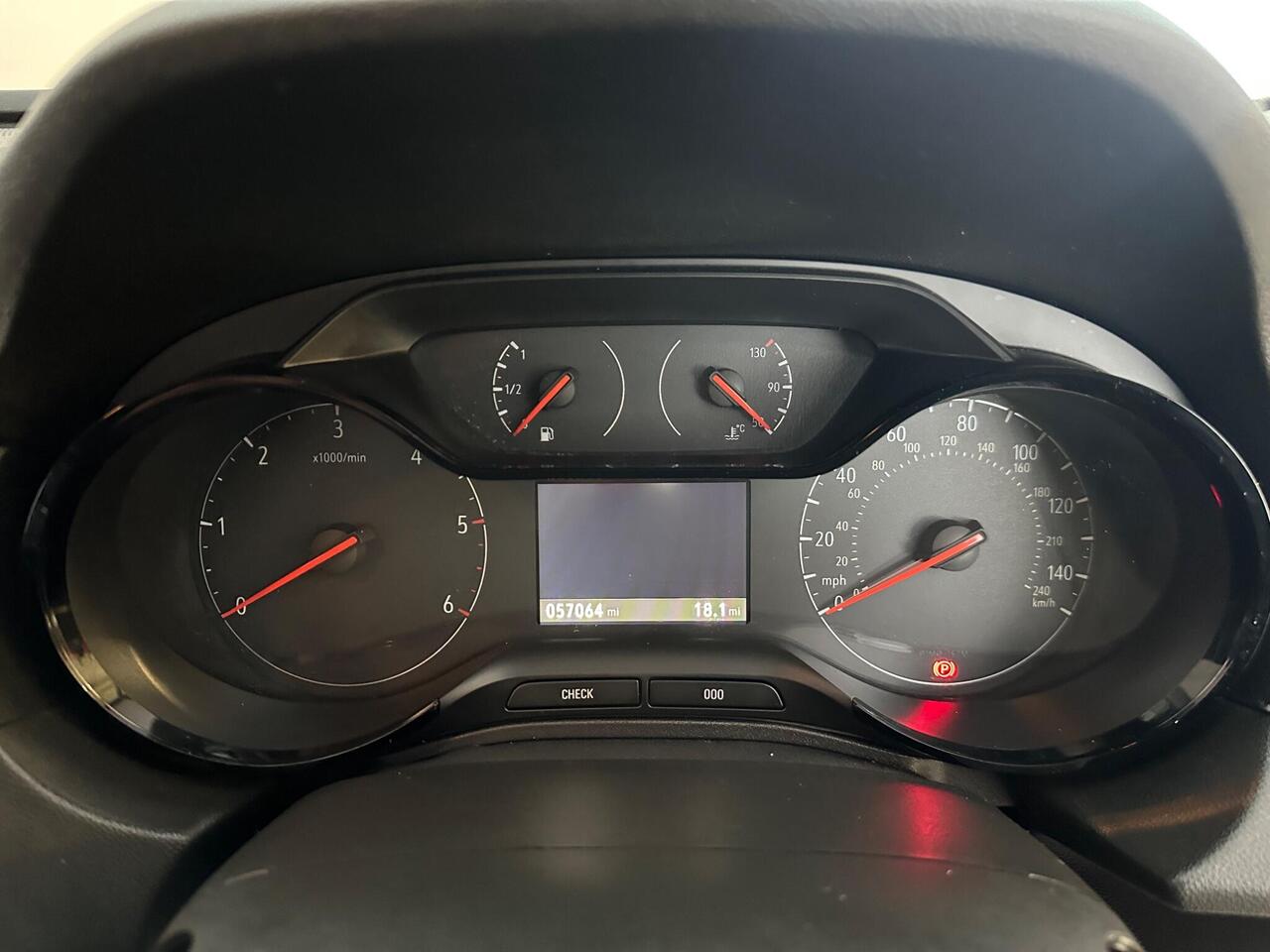 Vauxhall Grandland X SK68DMY