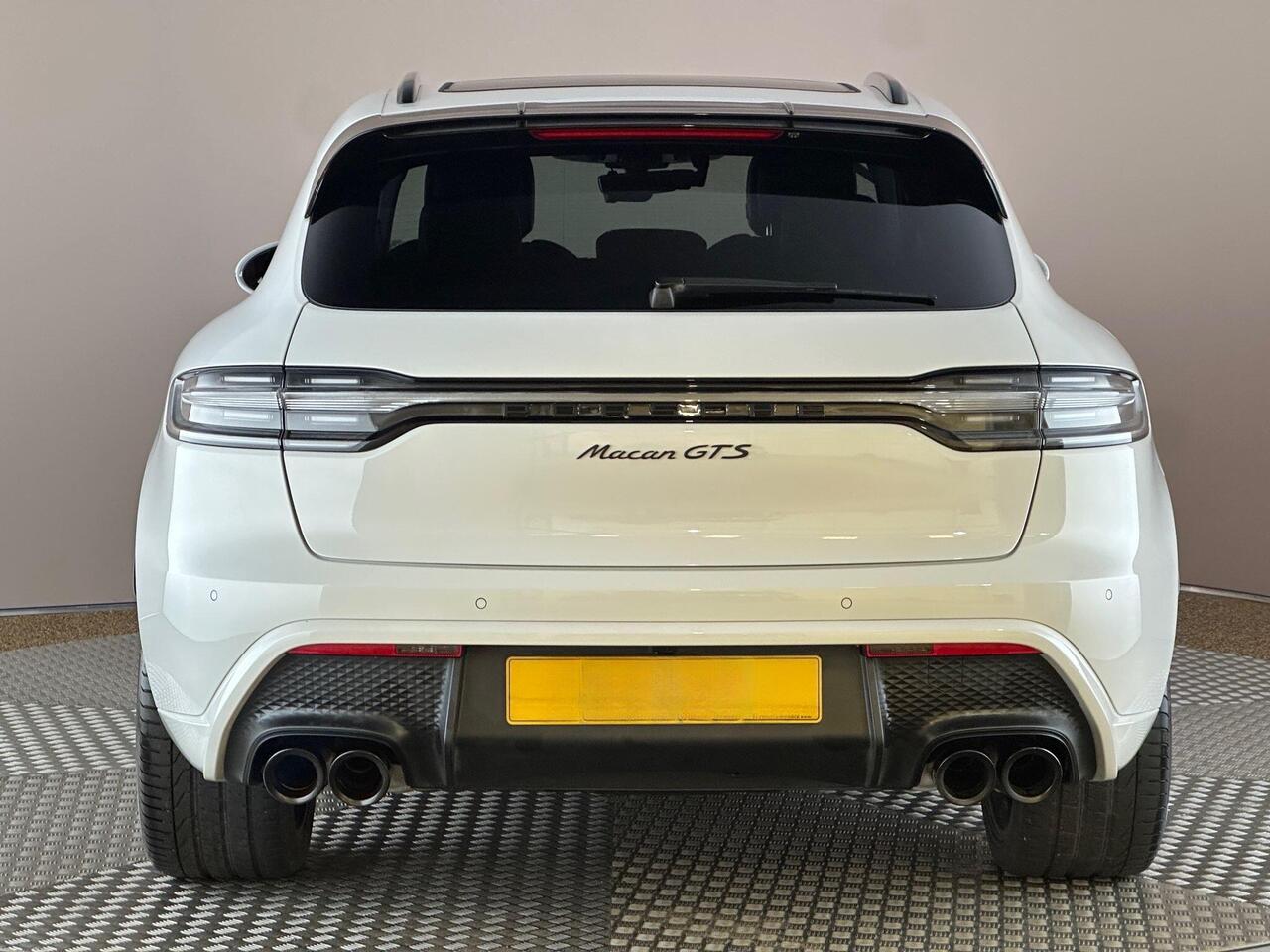 Porsche Macan AP24DWK