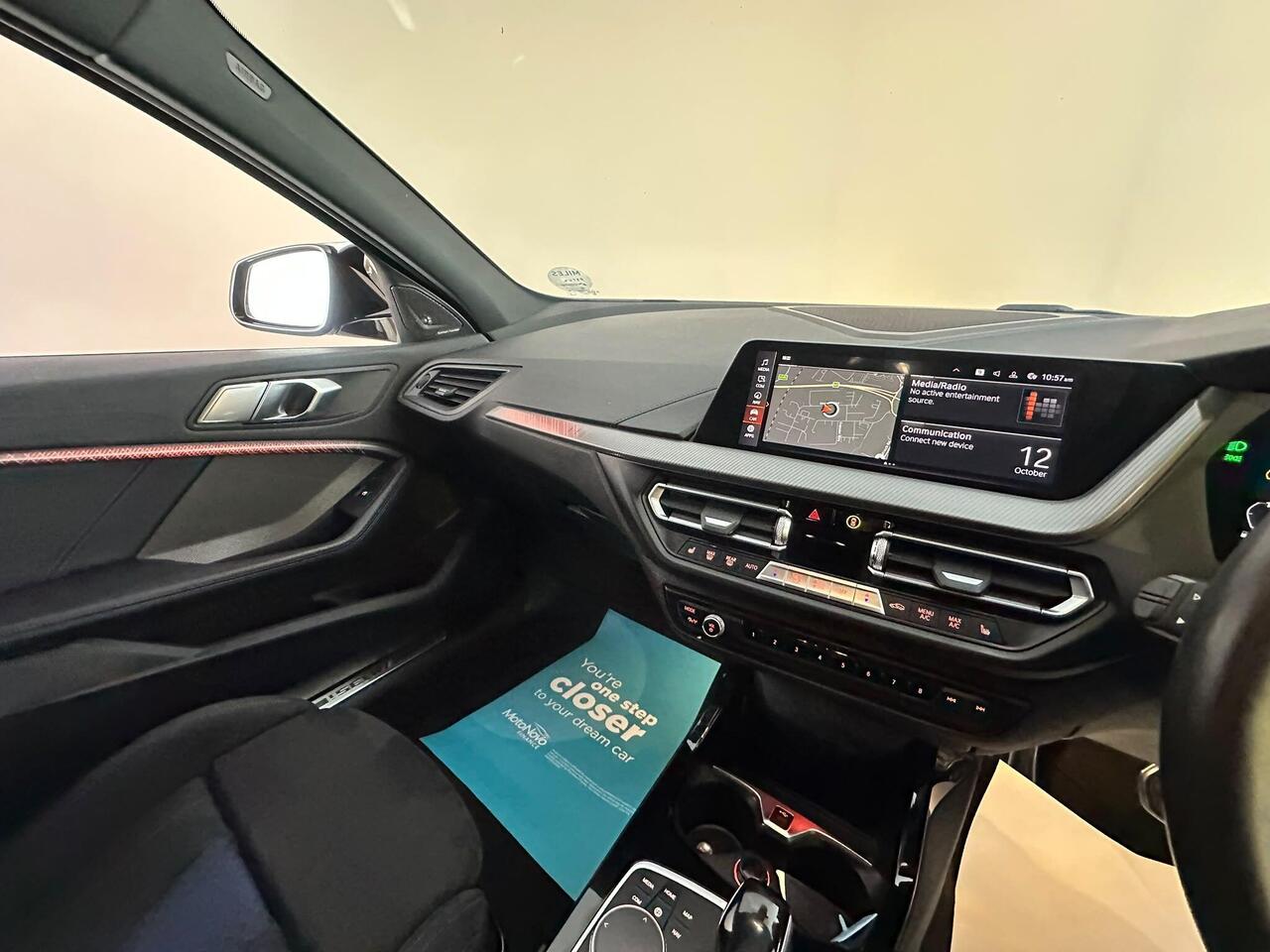 BMW 1 Series YG21ZVM