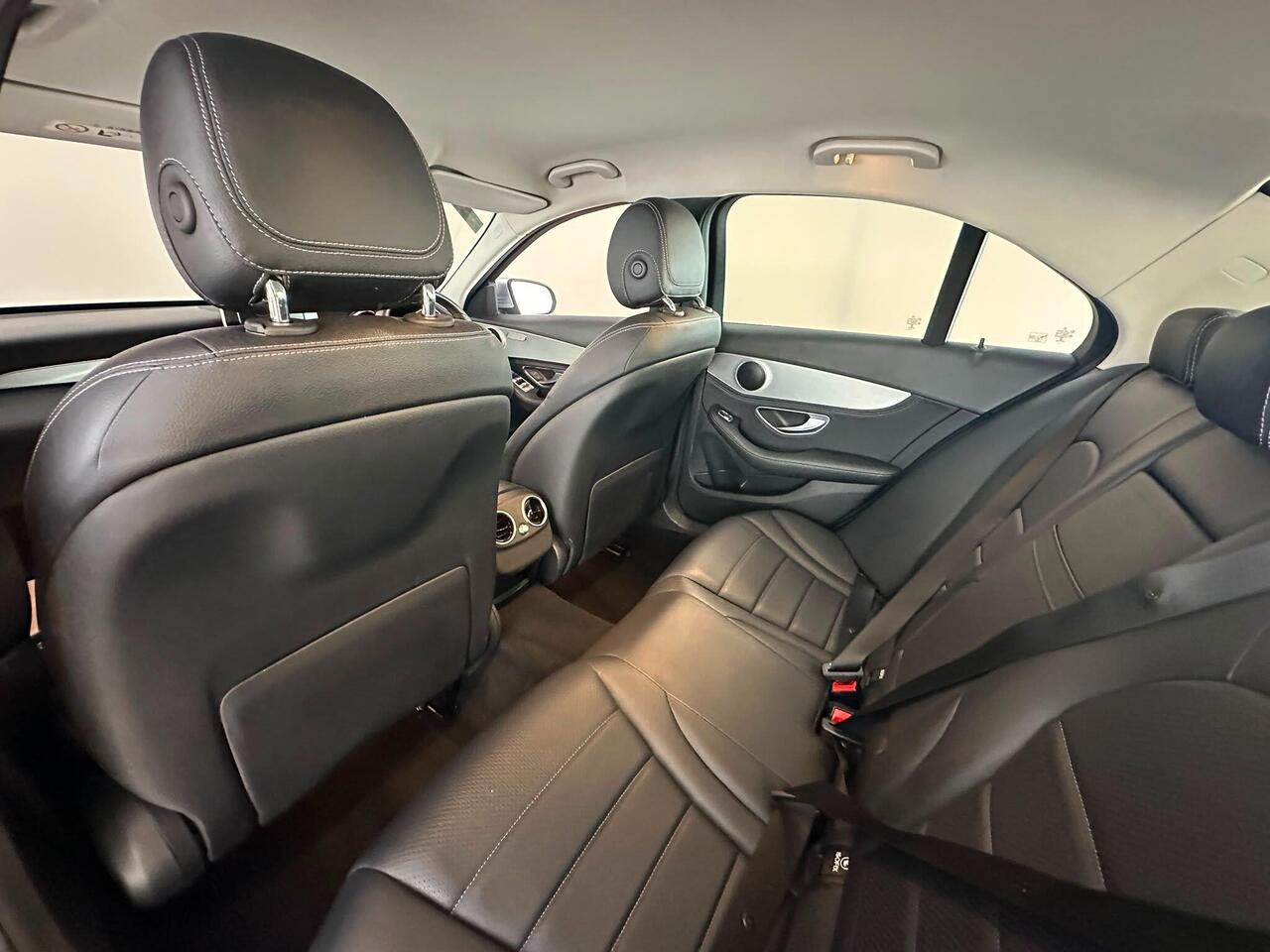 Mercedes-Benz C Class NL64GGX