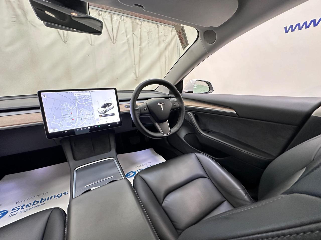 Tesla Model 3 YH21MYD