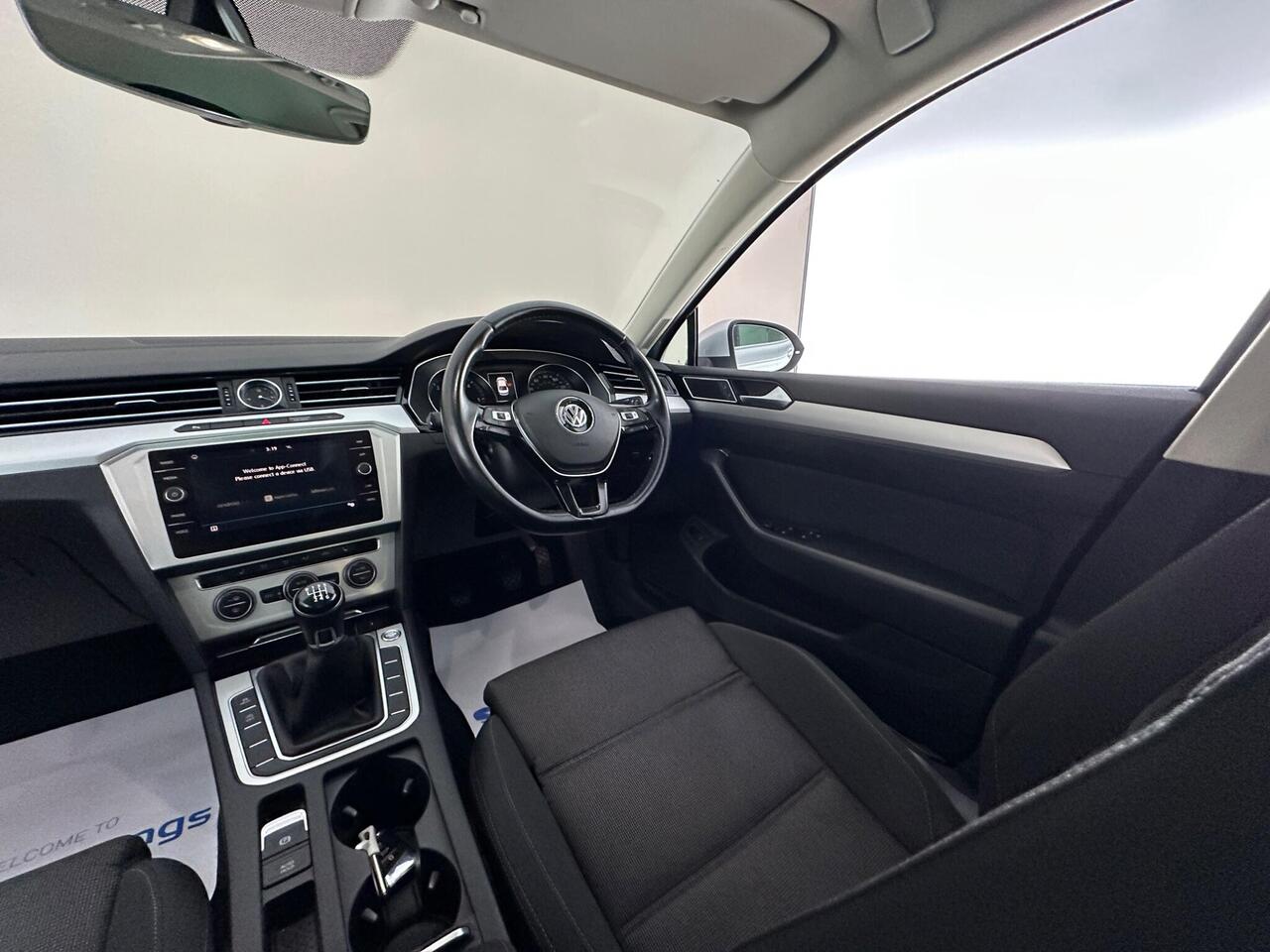 Volkswagen Passat AD19KLE
