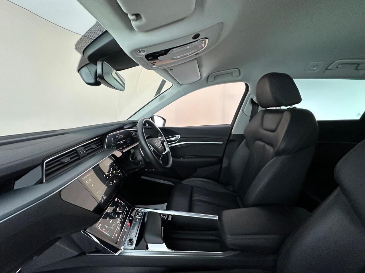 Audi e-tron RY21HHX